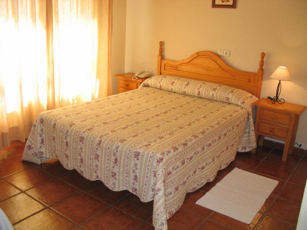 Hotel Valle Del Jerte Los Arenales Kamer foto